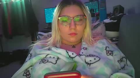 Snapshot of selenebaby chatting on 01-31-25, 04:48 Selene online show from 01-31-25, 04:48