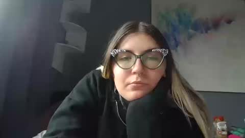 Snapshot of selenebaby chatting on 10-13-25, 03:56 Selene online show from 10-13-25, 03:56