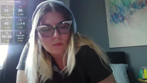 Snapshot of selenebaby chatting on 10-18-25, 06:41 Selene online show from 10-18-25, 06:41