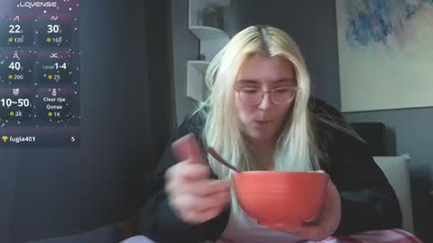 Selene online show from 04-08-26, 10:54