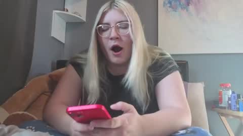 Selene online show from 04-11-26, 12:31