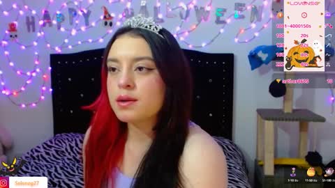 Selene G  online show from 10-17-25, 03:10