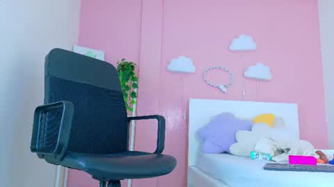 SELENE GIBSON online show from 06-26-26, 07:51