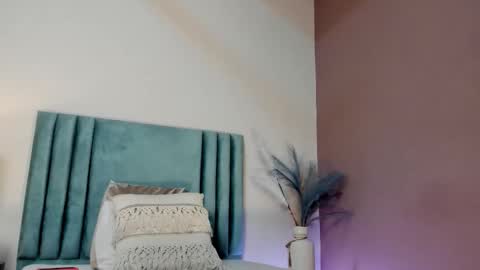 Selene Lujan online show from 12-17-25, 11:49