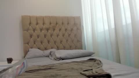 Selene online show from 09-18-25, 01:02