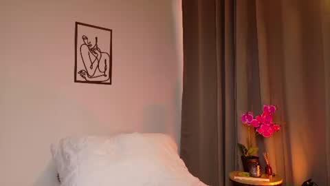 Selene Nova online show from 06-15-26, 05:48