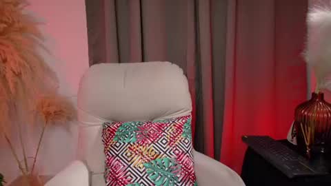 Selene Nova online show from 07-14-26, 06:02