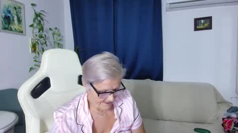 Selenna online show from 11-27-25, 06:43