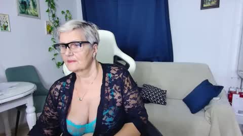 Selenna online show from 12-15-25, 07:29