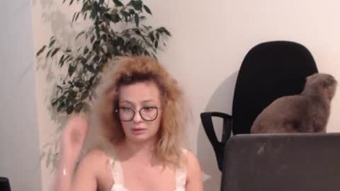 Selenna online show from 11-21-25, 02:16