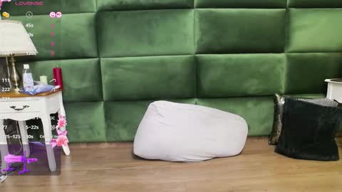 Selen online show from 10-26-25, 08:04