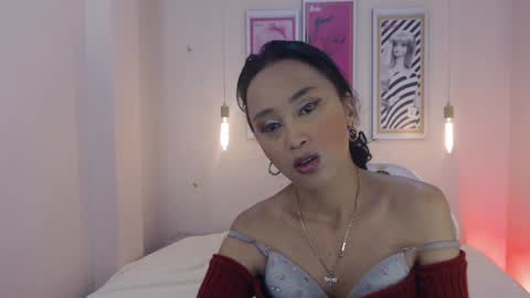Snapshot of seleny_fitness chatting on 01-28-25, 01:16 Mayte online show from 01-28-25, 01:16
