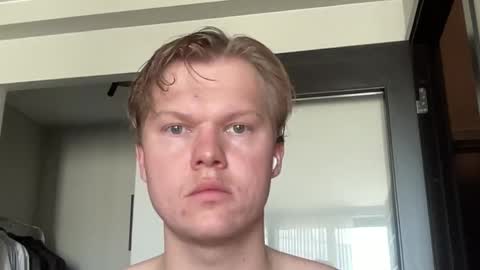 Snapshot of self_facial_lover chatting on 04-04-26, 11:40 self_facial_lover online show from 04-04-26, 11:40