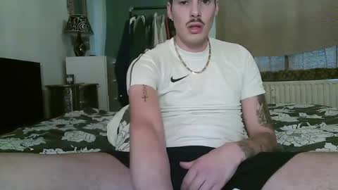 Snapshot of selfsklover chatting on 06-12-26, 05:23 OF Selfloverr1 online show from 06-12-26, 05:23
