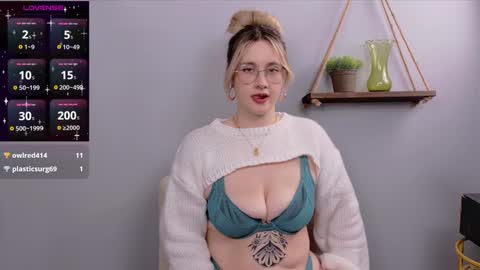 Snapshot of selina_thick chatting on 02-02-25, 04:26 Selina Mae online show from 02-02-25, 04:26