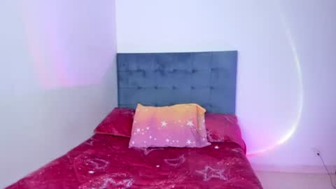 Snapshot of seline_wolf chatting on 07-27-26, 01:56 Selene online show from 07-27-26, 01:56