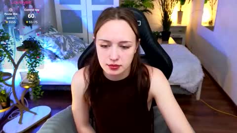 Snapshot of selinsselin chatting on 10-13-25, 05:07 sweetie Selin 3 online show from 10-13-25, 05:07