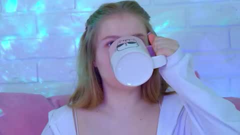 SelinSwarovski online show from 10-10-25, 10:42