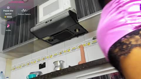 Snapshot of selket_ chatting on 01-31-25, 11:13 Selket online show from 01-31-25, 11:13