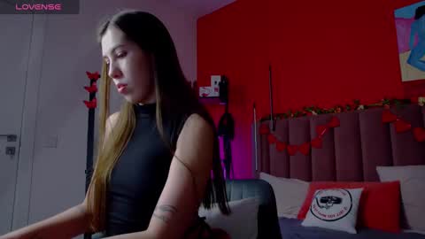 Snapshot of sellashine chatting on 02-11-25, 01:41 Nicole online show from 02-11-25, 01:41