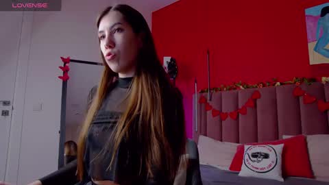 Snapshot of sellashine chatting on 02-12-25, 01:52 Nicole online show from 02-12-25, 01:52