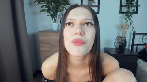 Snapshot of sellectorry chatting on 06-25-26, 07:35 Julia online show from 06-25-26, 07:35