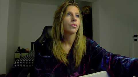 sellena_angel online show from 05-10-26, 02:00