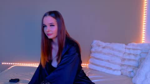 Snapshot of sellenna_x chatting on 07-06-26, 04:42 Selena online show from 07-06-26, 04:42