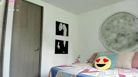 Selyn online show from 04-14-26, 01:06