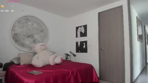 Snapshot of selyn_ chatting on 07-02-26, 12:22 Selyn online show from 07-02-26, 12:22