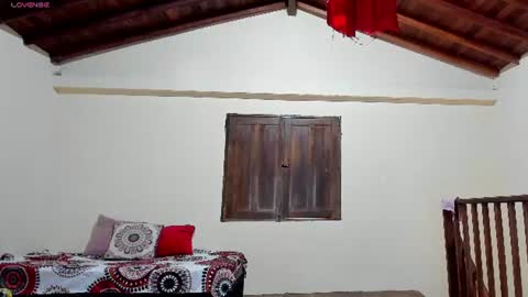 Snapshot of selyn_ chatting on 07-27-26, 12:12 Selyn online show from 07-27-26, 12:12