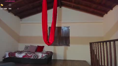 Snapshot of selyn_ chatting on 07-30-26, 12:04 Selyn online show from 07-30-26, 12:04