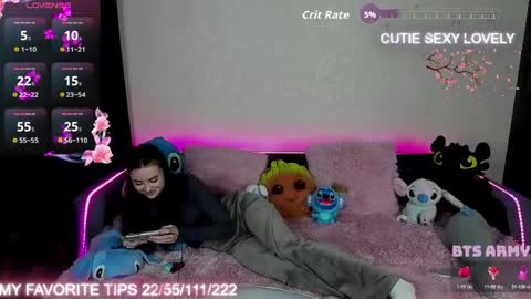 Snapshot of semurmur chatting on 05-13-26, 04:04 S E M U R online show from 05-13-26, 04:04