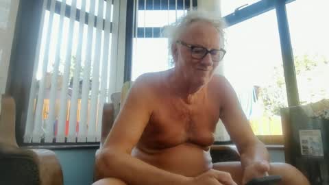 Snapshot of seniorfuntime1556 chatting on 06-24-26, 08:24 Summiteer online show from 06-24-26, 08:24