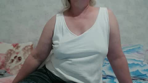 Snapshot of seniorita333 chatting on 12-06-24, 09:54 Lenna online show from 12-06-24, 09:54