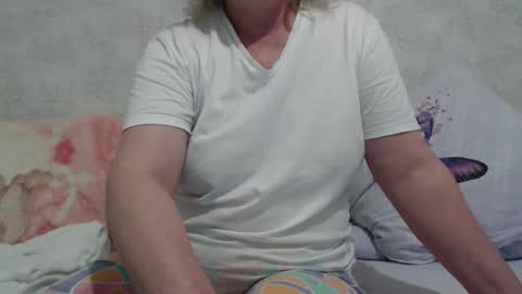 Snapshot of seniorita333 chatting on 02-03-25, 07:07 Lenna online show from 02-03-25, 07:07
