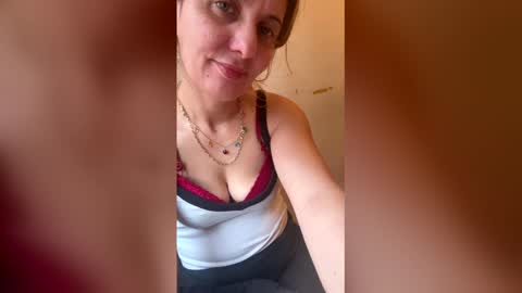 Snapshot of sennya_hayes chatting on 02-05-26, 10:20 Sennya online show from 02-05-26, 10:20