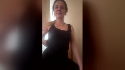 Snapshot of sennya_hayes chatting on 02-11-26, 11:15 Sennya online show from 02-11-26, 11:15