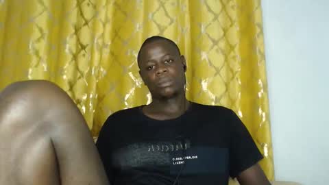 Snapshot of sensation_2 chatting on 05-12-26, 10:29 Charles online show from 05-12-26, 10:29