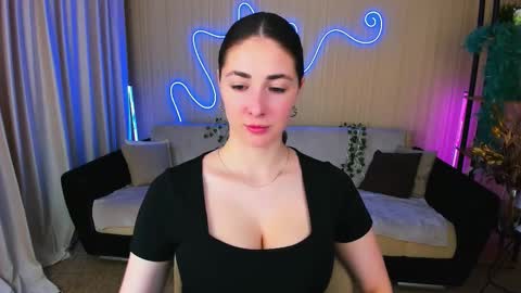 sensitiveheartt online show from 10-20-25, 07:25