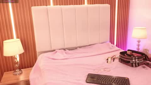 Sensual Kim77 online show from 06-05-26, 12:33