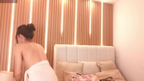 Sensual Kim77 online show from 06-23-26, 12:36