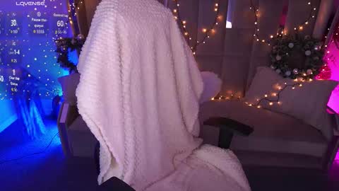 Snapshot of sensualalicee chatting on 01-12-26, 08:19 sensualalicee online show from 01-12-26, 08:19