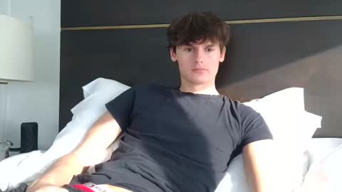 Snapshot of sensualalien chatting on 06-08-26, 10:43 Cam online show from 06-08-26, 10:43