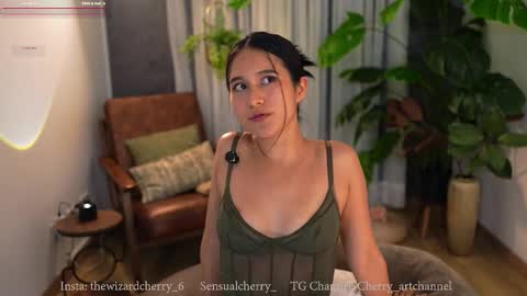 Maria- OF sensual bee online show from 03-09-26, 12:47