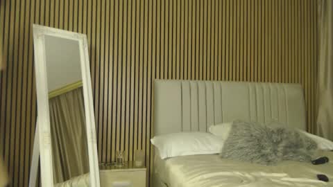 Snapshot of sensualhallie chatting on 02-26-26, 05:12 Hallie online show from 02-26-26, 05:12