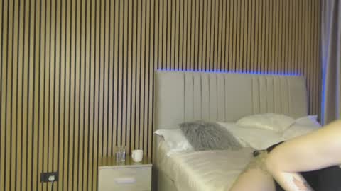 Snapshot of sensualhallie chatting on 05-01-26, 12:10 Hallie online show from 05-01-26, 12:10