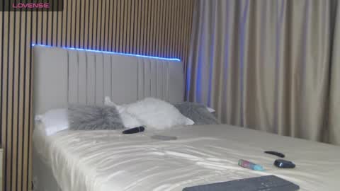 Snapshot of sensualhallie chatting on 05-18-26, 06:36 Hallie online show from 05-18-26, 06:36