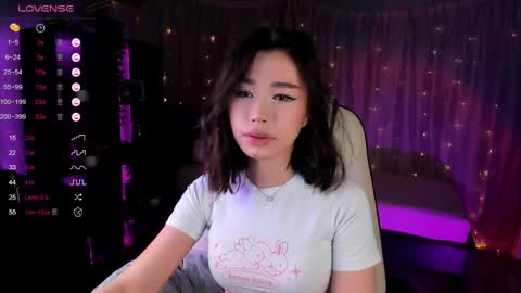 Snapshot of sensualily chatting on 02-27-25, 05:04 Kiki online show from 02-27-25, 05:04