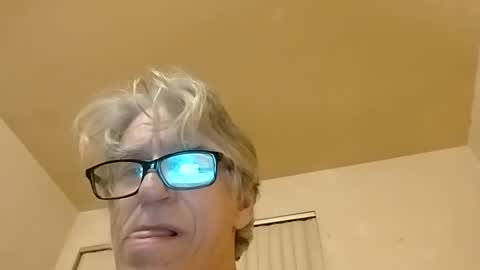 Snapshot of senualallnight chatting on 09-10-25, 07:08 senualallnight online show from 09-10-25, 07:08